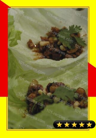 Minced Chicken & Lap Cheung in Lettuce Cups Recipe recipe
