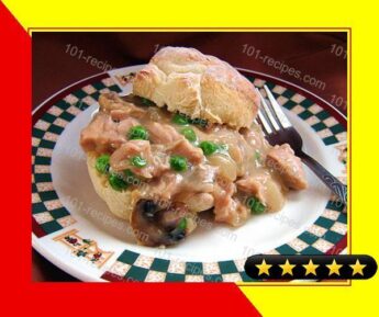 Creamed Chicken with Mushrooms and Peas on Toast recipe